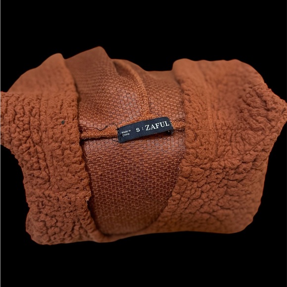 Zapul Women Rusty color CROP Hoodie sweater Size Small. - Picture 4 of 12